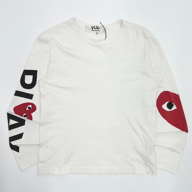 꼼데가르송 사이드 로고 레터링 프린팅 롱 슬리브