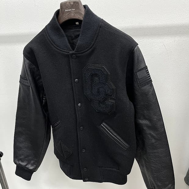 100)  오프닝세레모니 바시티 자켓 
