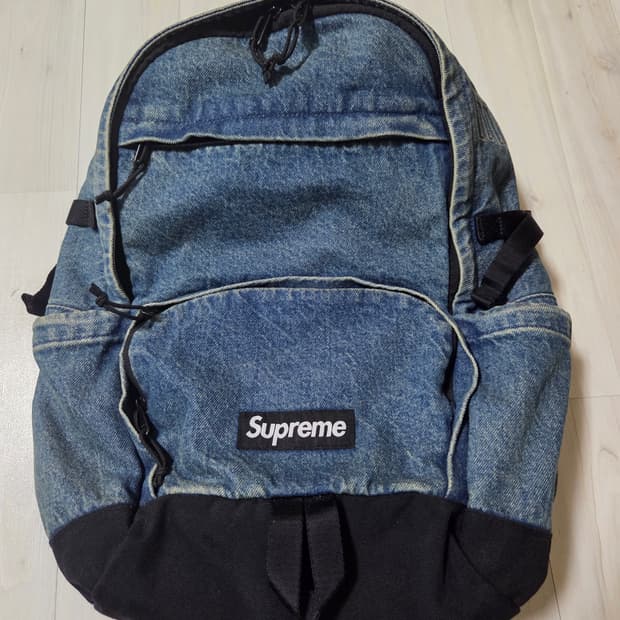슈프림 데님 백팩 워시드 인디고 - 25FW