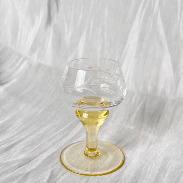 🍯Honey Bloom Vintage Coupe  (c. 1970s)