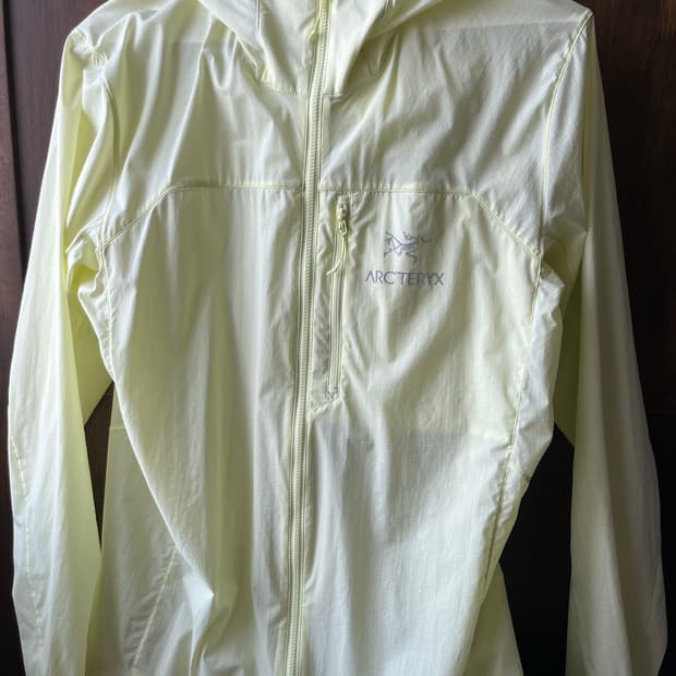 아크테릭스 스쿼미시 후디 25ss