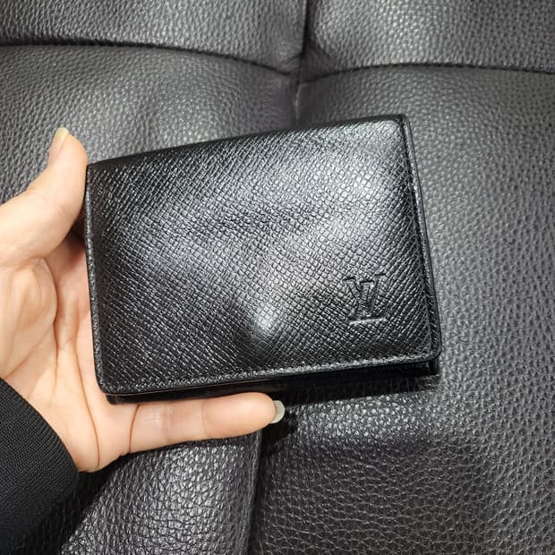 루이비통 타이가 카드지갑(남녀공용)