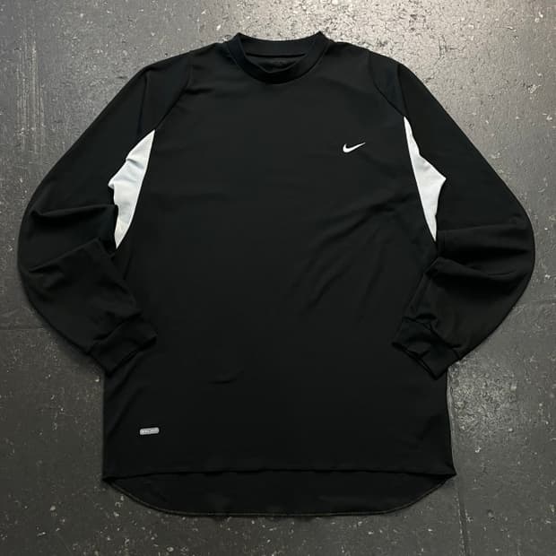 105 나이키 드라이핏 롱슬리브 