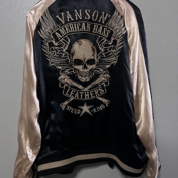 밴슨 스컬 리버서블 봄버 스카쟌