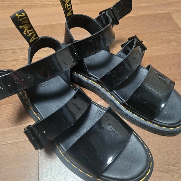 닥터마틴 샌들(실측265)