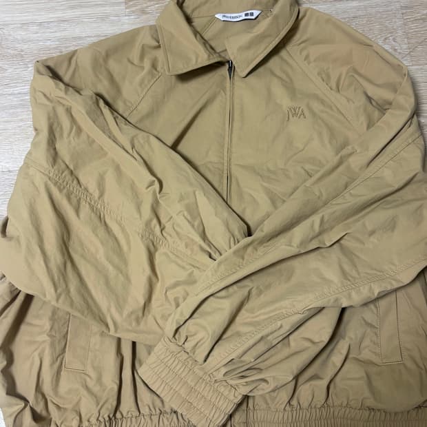 유니클로와 JW 앤더슨 콜라보 자켓 xl