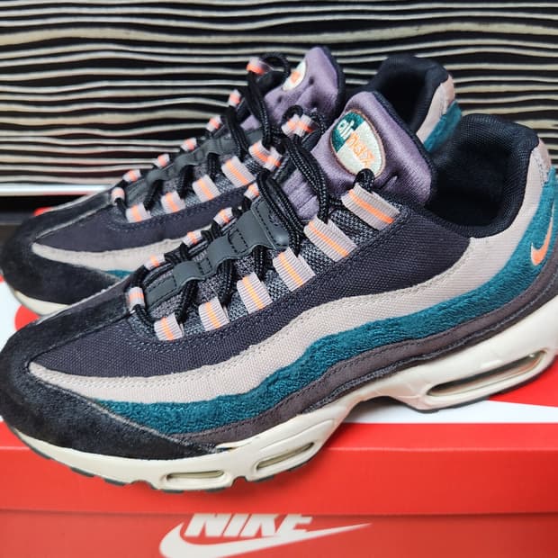 나이키 에어맥스95 프리미엄 오일 그레이 / 브라이트 망고 스니커즈