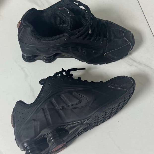 나이키 샥스 r4 235