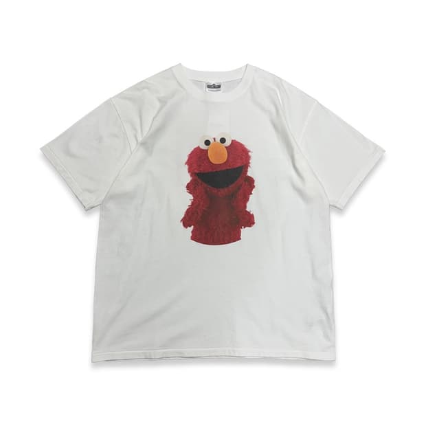 SESAME STREET 아이보리컬러 엘모 프린트 코튼 크루넥 반팔