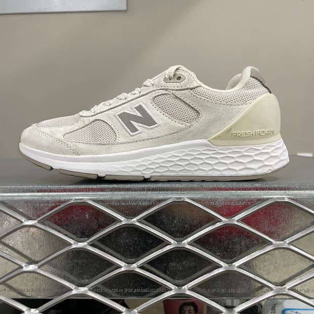 뉴발란스 프레쉬 폼 워킹 1880 V1 235
