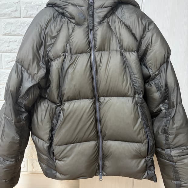 산산기어 셰이드 푸퍼 자켓 차콜 - 25FW