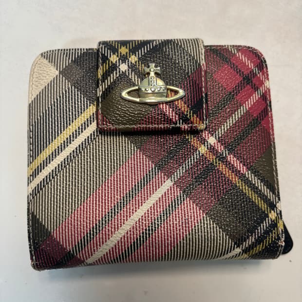 비비안웨스트우드 체크 포켓 지갑