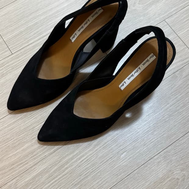 앤아더스토리즈 스웨이드 구두 청키힐 37 (240)