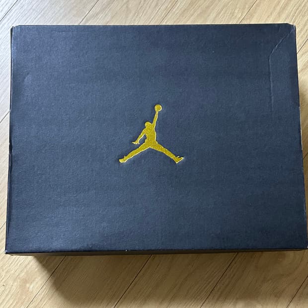 나이키 에어 조던(AIR JORDAN 1 MID-GS)