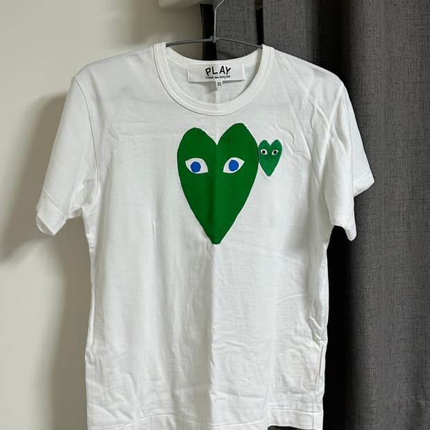 플레이 꼼데가르송 그린 더블 하트 티셔츠