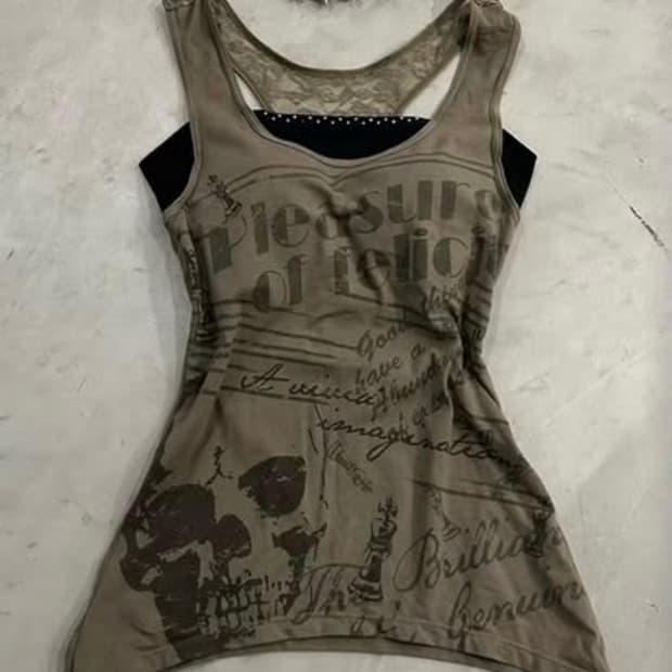 데라 카키 펑크 디테일 탑나시