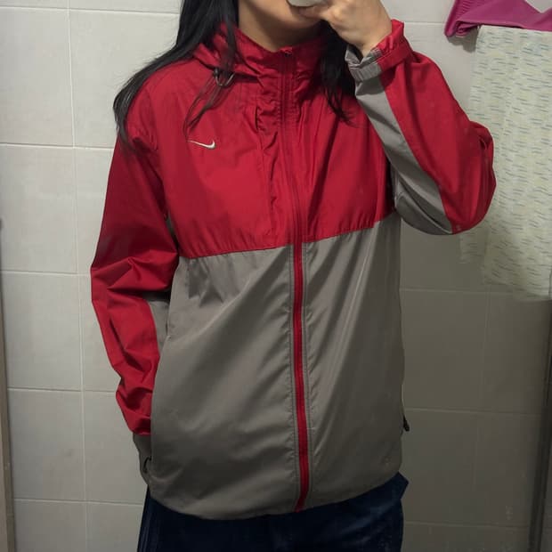 레어) 나이키 올드스쿨 빨회 배색 바람막이 (100 L) 착샷 있음 해