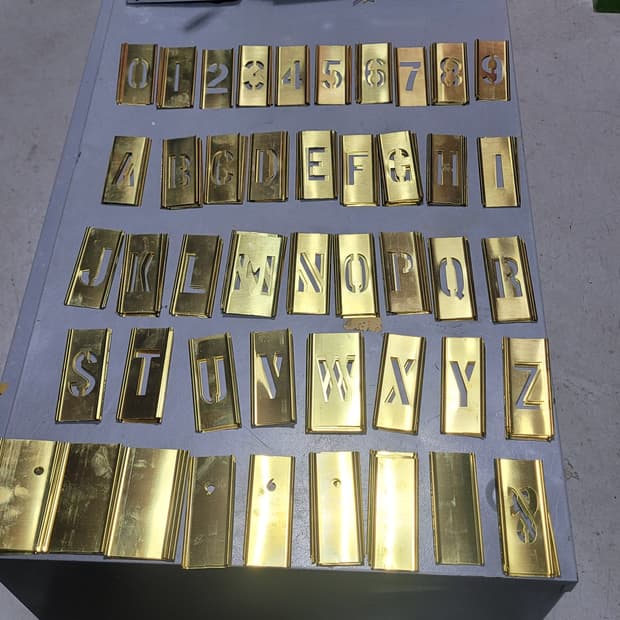 미 황동 스텐실