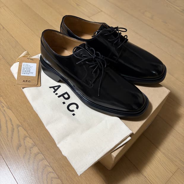 A.P.C 로퍼