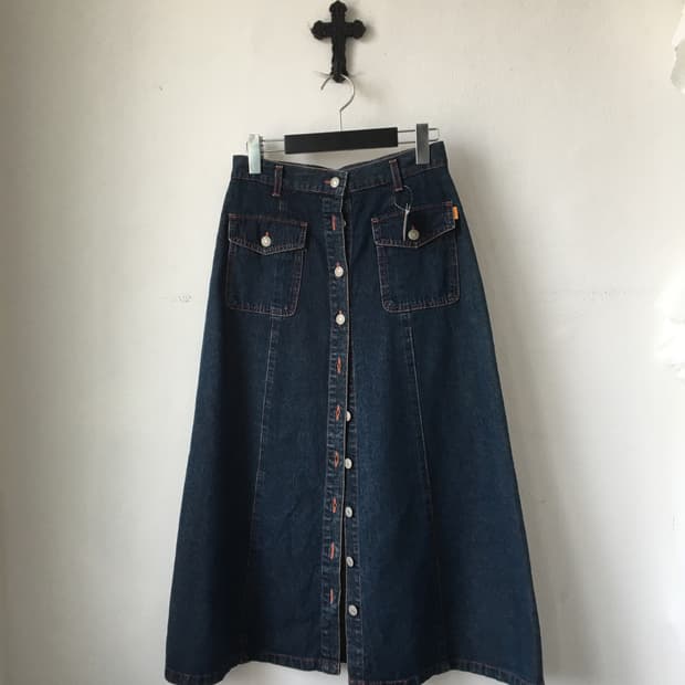 Pocket point button up denim skirt