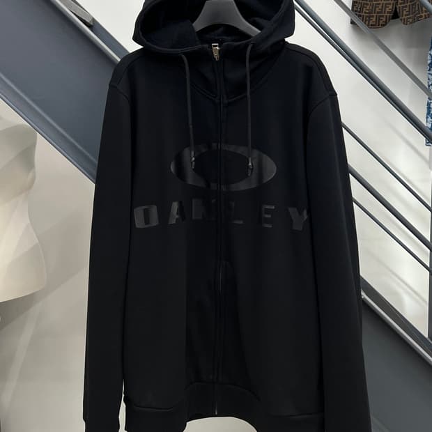 오클리 빅로고 블랙 후드 집업