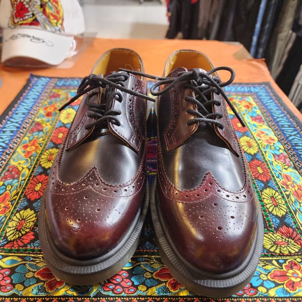 닥터마틴 3989 버건디 윙팁