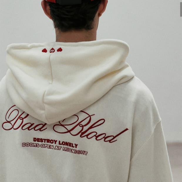 배드블러드 클래식 로고 후드집업 크림화이트