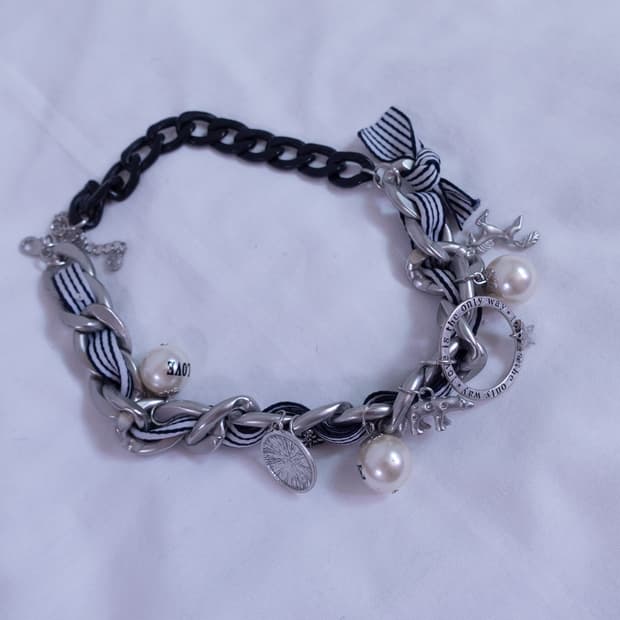 Kitsch silver charm necklace