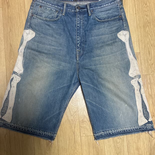 캐피탈 본 쇼츠