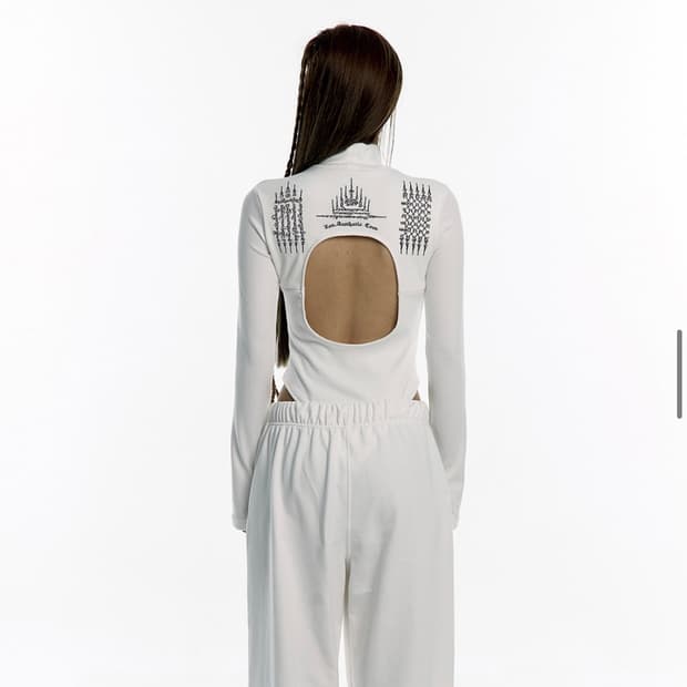 카시코 얀트라 백홀 바디수트 화이트