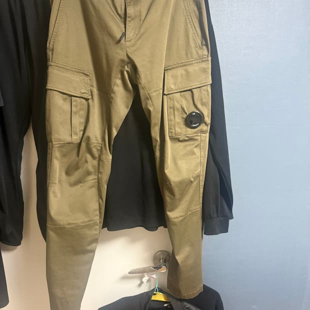 CP컴퍼니 렌즈 카고 팬츠 검정,카키 46사이즈