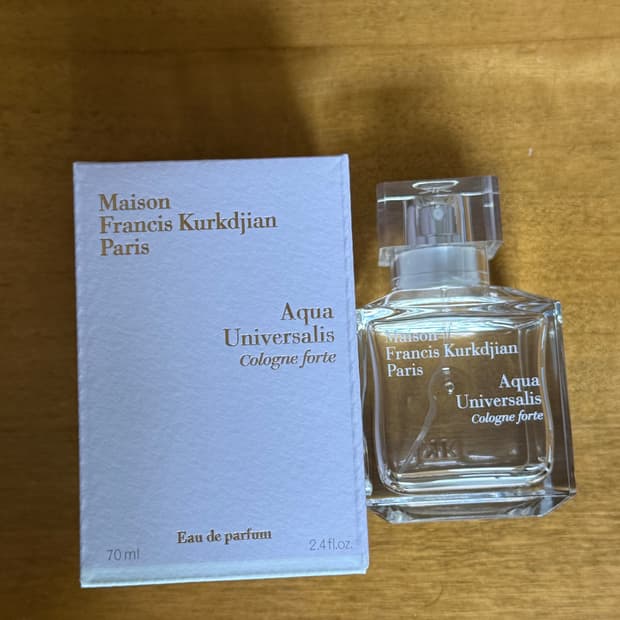 프란시스 커정 아쿠아 유니버설 코롱포르테