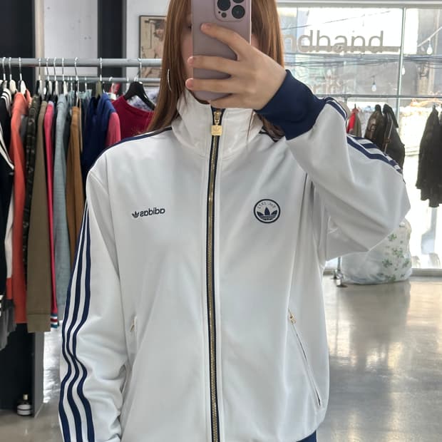 아디다스 파이어버드 배지 트랙져지