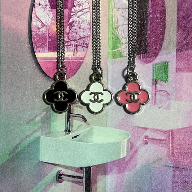 샤넬 쁘띠 클로버 목걸이