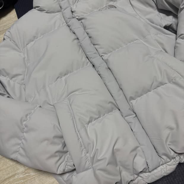 노스페이스 패딩 블루그레이?