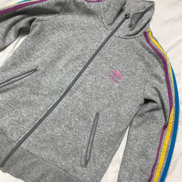 아디다스 면져지