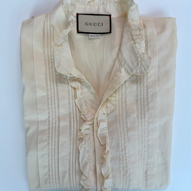 구찌 아이보리 프릴 블라우스