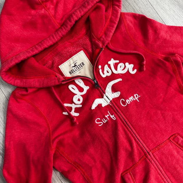 홀리스터 슬림핏 후드집업 레드