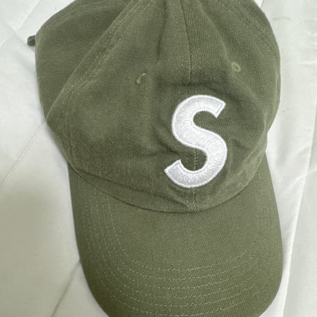 슈프림 22ss케블라데님 s로고 모자 