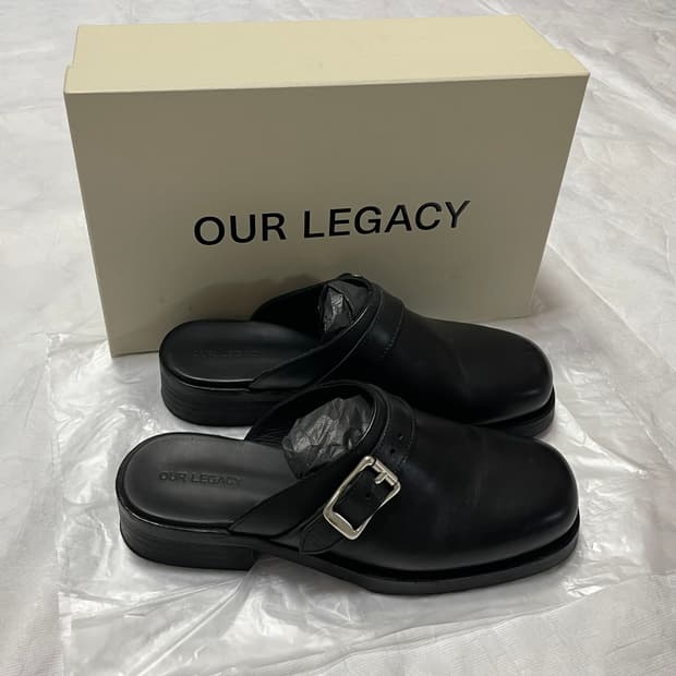 42) 아워레가시 카미온 뮬 블랙