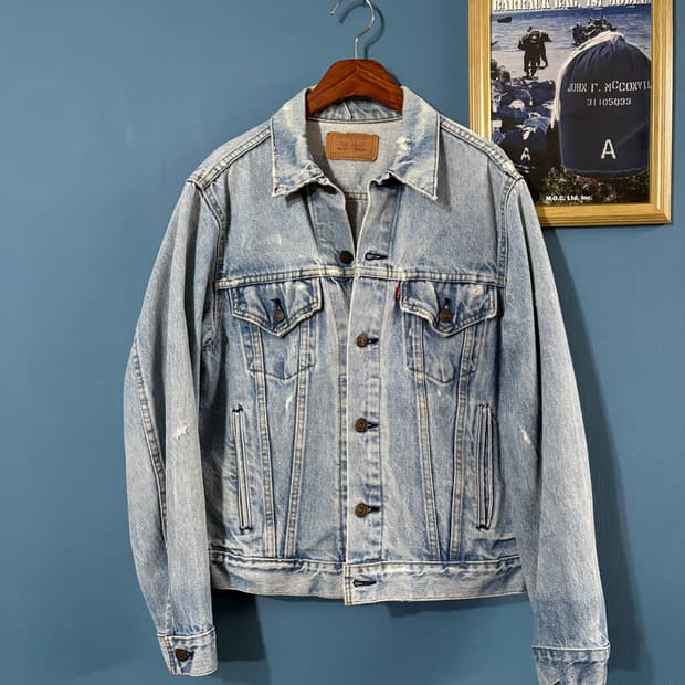 80‘s USA Levis 70506 denim jacket. 