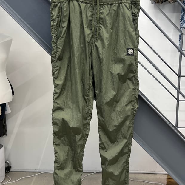 스톤아일랜드 나일론 메탈 립스탑 조거 팬츠