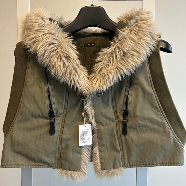 캐피탈 베스트 자켓