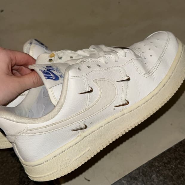 나이키 에어포스 1 로우 '07 크롬 럭스 230