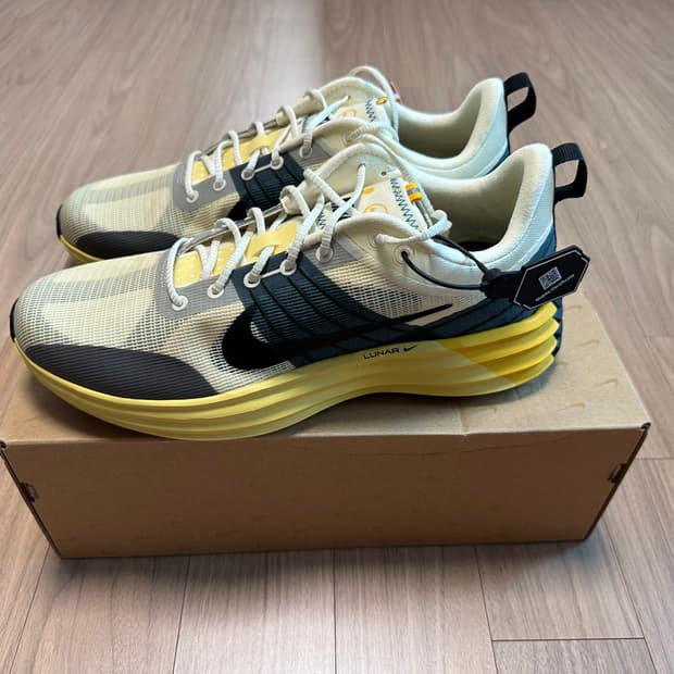 나이키 루나 롬 앨러배스터 앤 그린 어비스 285