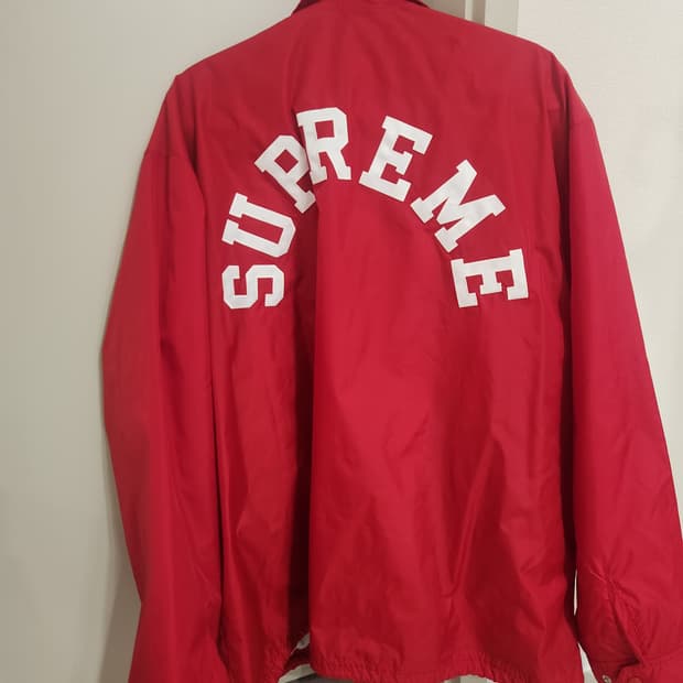 슈프림 챔피온 코치자켓 레드색상