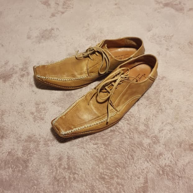 Whoop de doo stitched leather shoes