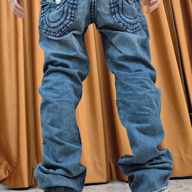 트루릴리전(True Religion)의 빌리 슈퍼 T(Billy Supe