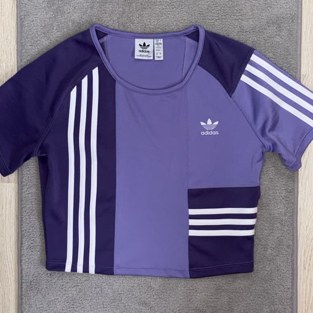 [S급] 💜아디다스 크롭 티셔츠 퍼플 L