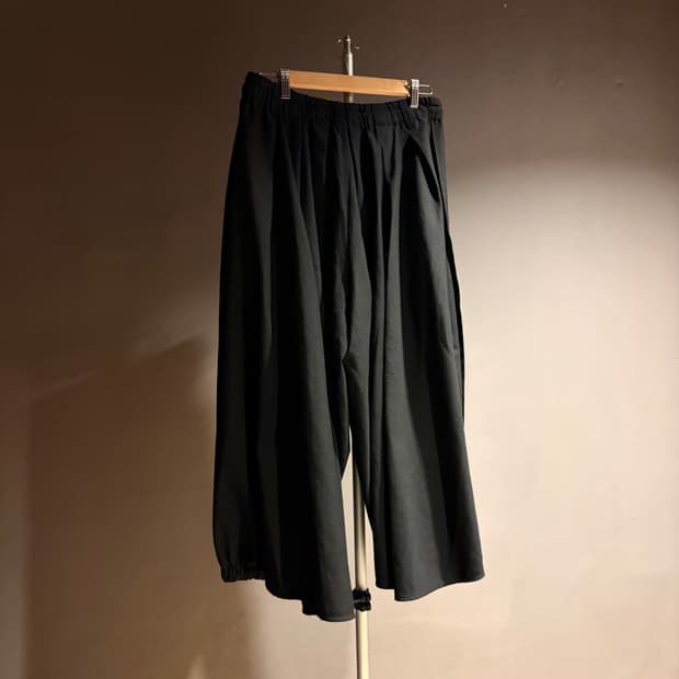 요지야마모토 그라운드와이 카라스 팬츠